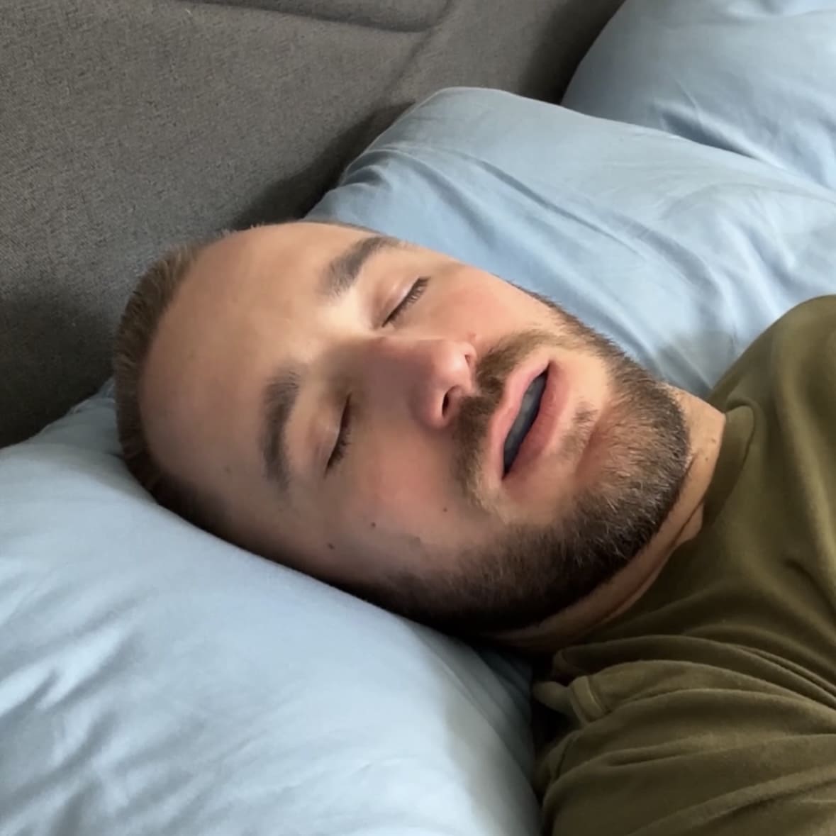 JawEase™ Anti-Snoring Mouthpiece – Für Ruhigere Nächte & Erholsameren Schlaf
